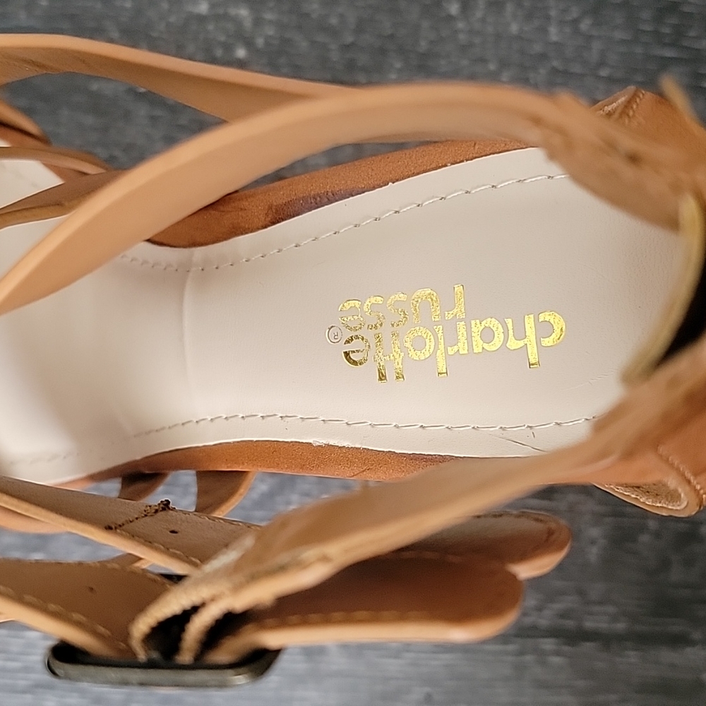 Heels - Picture 6 of 8